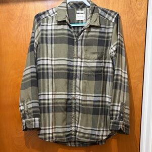 American Eagle Outfitters Womans Flannel Boyfriend Fit size Medium